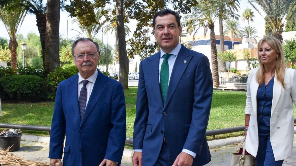 Juanma Moreno visita Ceuta y se reúne con su presidente, Juan Jesús Vivas