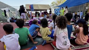 El Gobierno cree factible el traslado de 500 niñas a la Península "en pocas semanas"