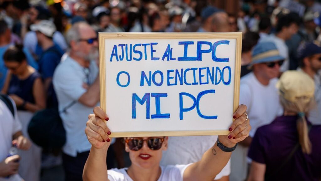 Trabajadores de Airbus siguen en huelga y reivindican sus derechos en una marcha en Getafe
