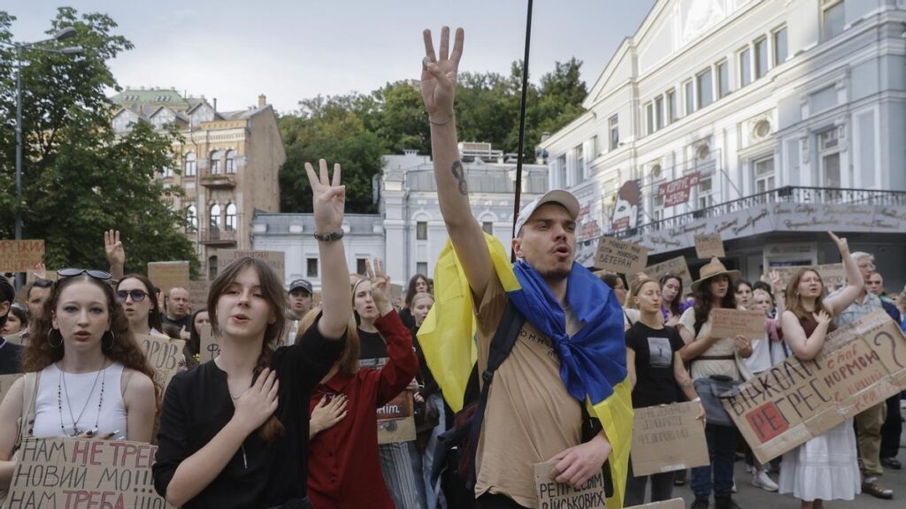 Ukrainians protest against dismissal of Defence Minister Mykhailo Fedorov