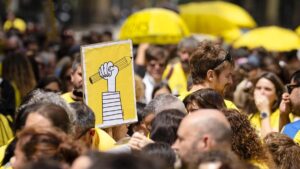 Tercera jornada consecutiva de paro de los docentes, con manifestación en Girona