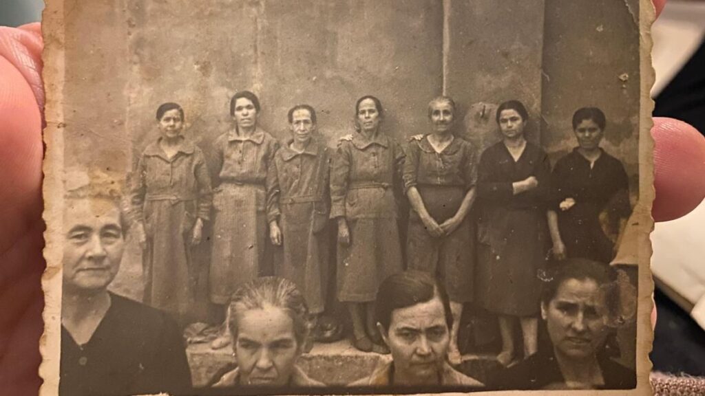 Memòria de Mallorca pide colaboración para identificar a las mujeres de una fotografía de 1942, prisioneras de Can Sales