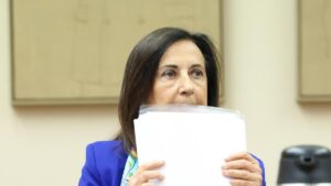 Robles comparece ante la Comisión de Defensa en el Congreso