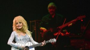 Muere Dolly Parton a los 80 años: adiós a la reina del country