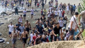 El PP pide aclarar el cese del cargo que informó de la entrada de 49.000 migrantes a Ceuta