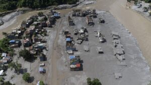 Nepal eleva a 477 el número de muertos por la inmensa riada del miércoles