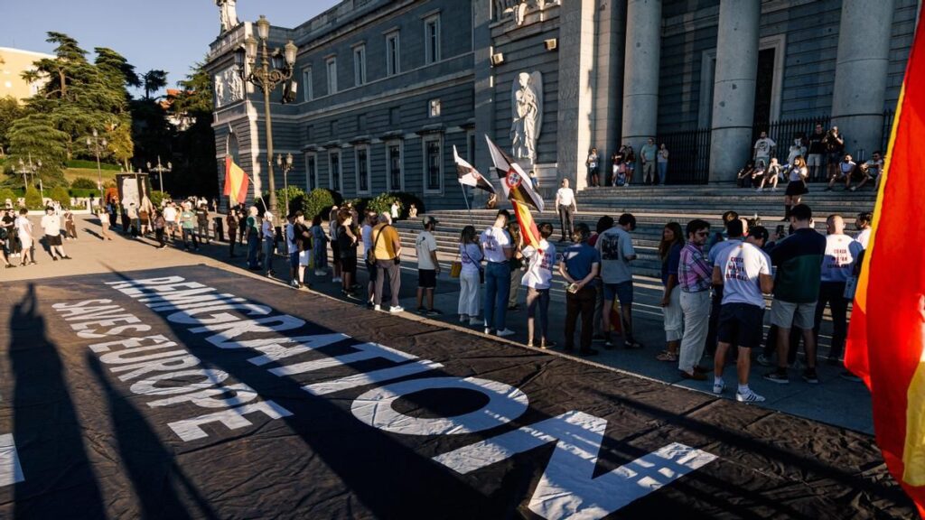 Concentración a favor de la remigración en Madrid
