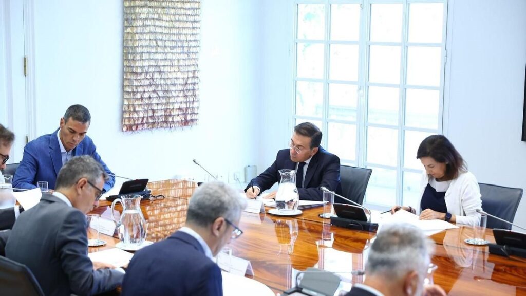 Sánchez preside la reunión del Comité Especializado sobre Ceuta