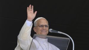 El papa advierte contra convertir la fe en "una mera costumbre"