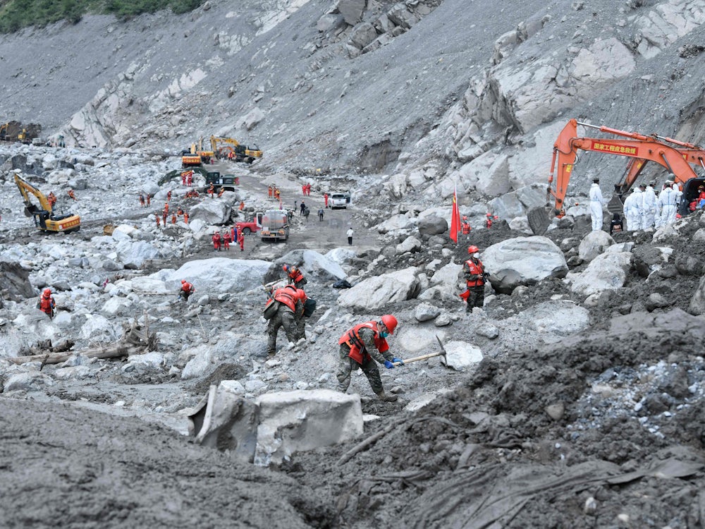 CHINA-NEPAL-WEATHER-LANDSLIDE-FLOODS