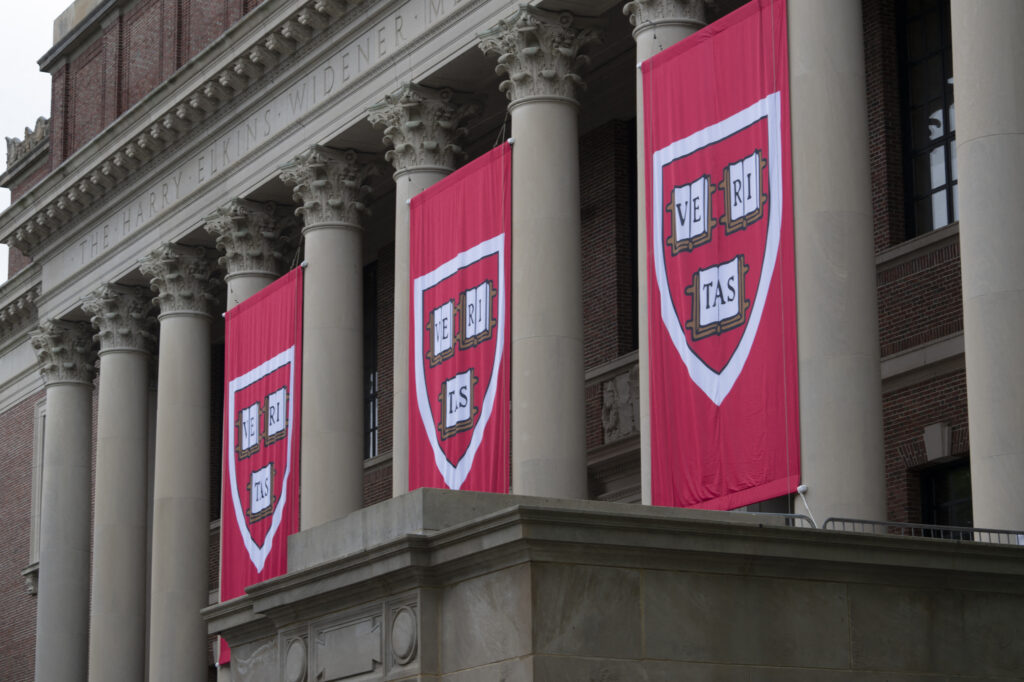 US-EDUCATION-HARVARD-GRADUATION