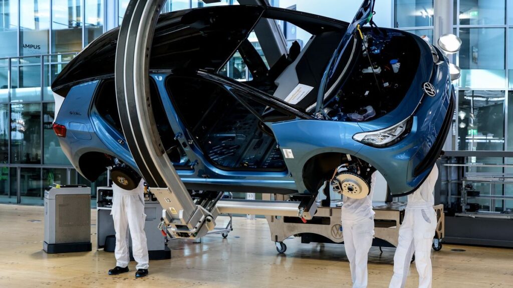 Volkswagen quiere lanzar en China para 2027 vehículos completamente autónomos