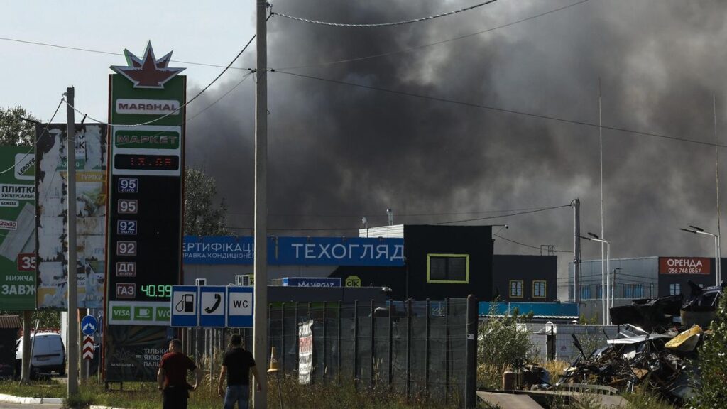 Elevan a 11 el número de muertos en nuevo ataque ruso contra Kiev y sus alrededores