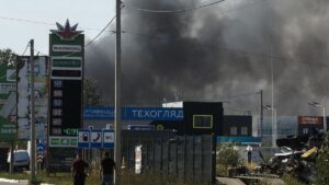 Elevan a 11 el número de muertos en nuevo ataque ruso contra Kiev y sus alrededores
