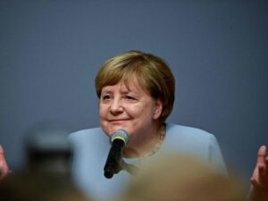 Presentation of the painting Portrait of former Federal Chancellor Angela Merkel by French-Canadian artist Jérémie Queyras