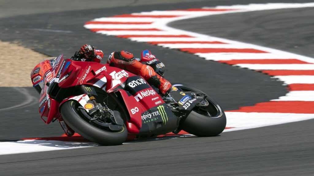 Motorcycling British Grand Prix - Races