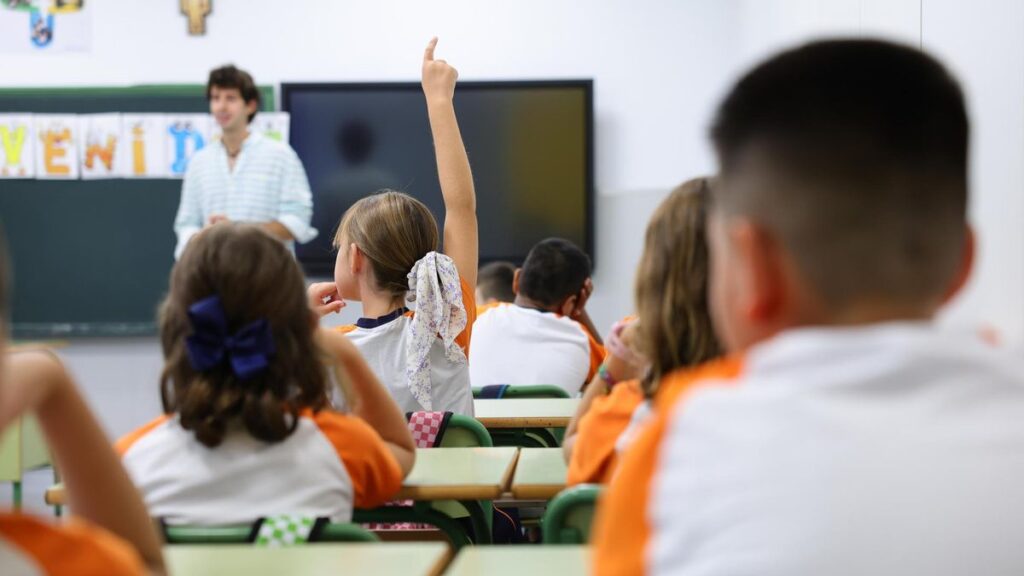 Un total de 382.191 alumnos regresan este martes a las aulas en Castilla-La Mancha, que cuentan con 34.539 docentes en una red integrada por 1.818 centros educativos.